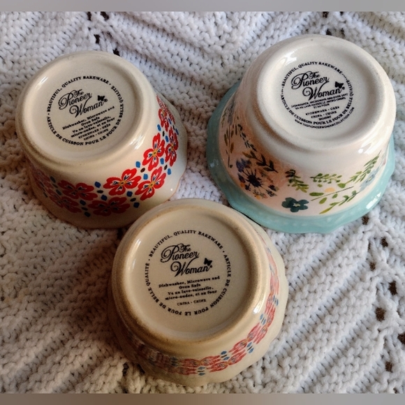 3 Pioneer Woman Multicolor Scalloped Ramekin Flower Spring - Picture 6 of 7